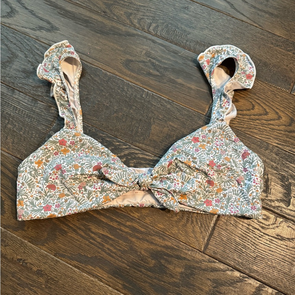 Dippin Daisys Cute floral ruffle swim top